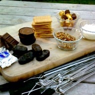Smores, A fun thing to do with kids, kid friendly recipe, Smores recipe, Smores idea, fun things to do with kids in Connecticut, kid friendly things to do in Connecticut
