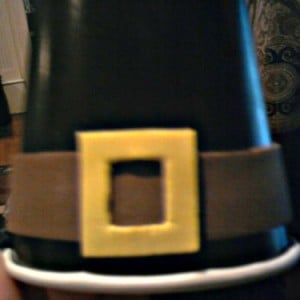 make a pilgrim hat from a paper cup