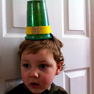 Make A Leprechaun Hat Craft!