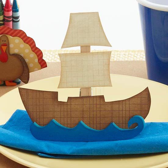 The turkey usually steals the show on Thanksgiving, but the Mayflower should really have the spotlight! Simple Mayflower crafts for kids!