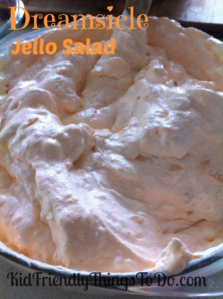 Orange Dreamsicle Jello Salad Recipe. I love this recipe for summer picnics, and backyard get togethers!