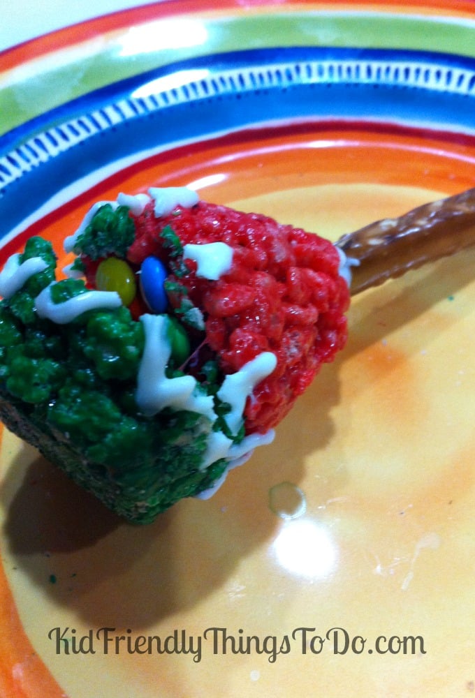 The best Rice Krispies Treats Maracas stuffed with M&Ms Minis so they make noise when you shake them!