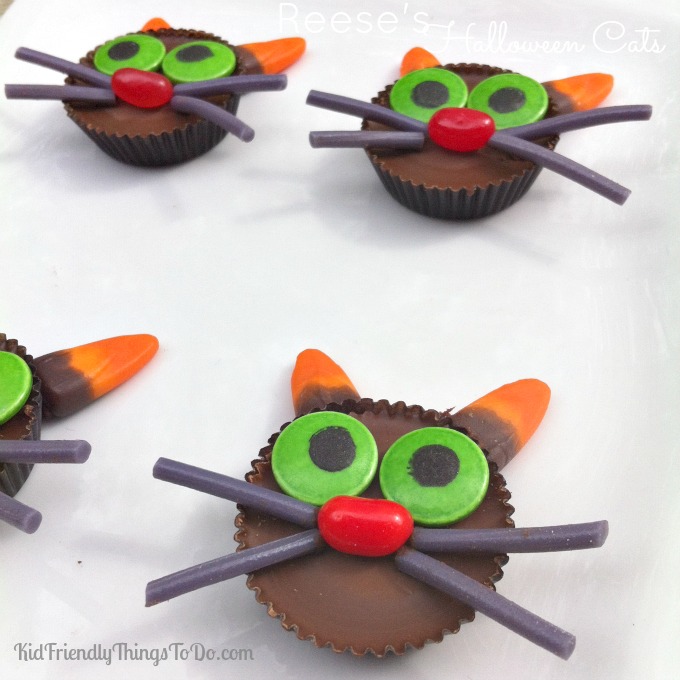 Easy Reese's Halloween Cats. The perfect last minute Halloween Treat! - KidFriendlyThingsToDo.com