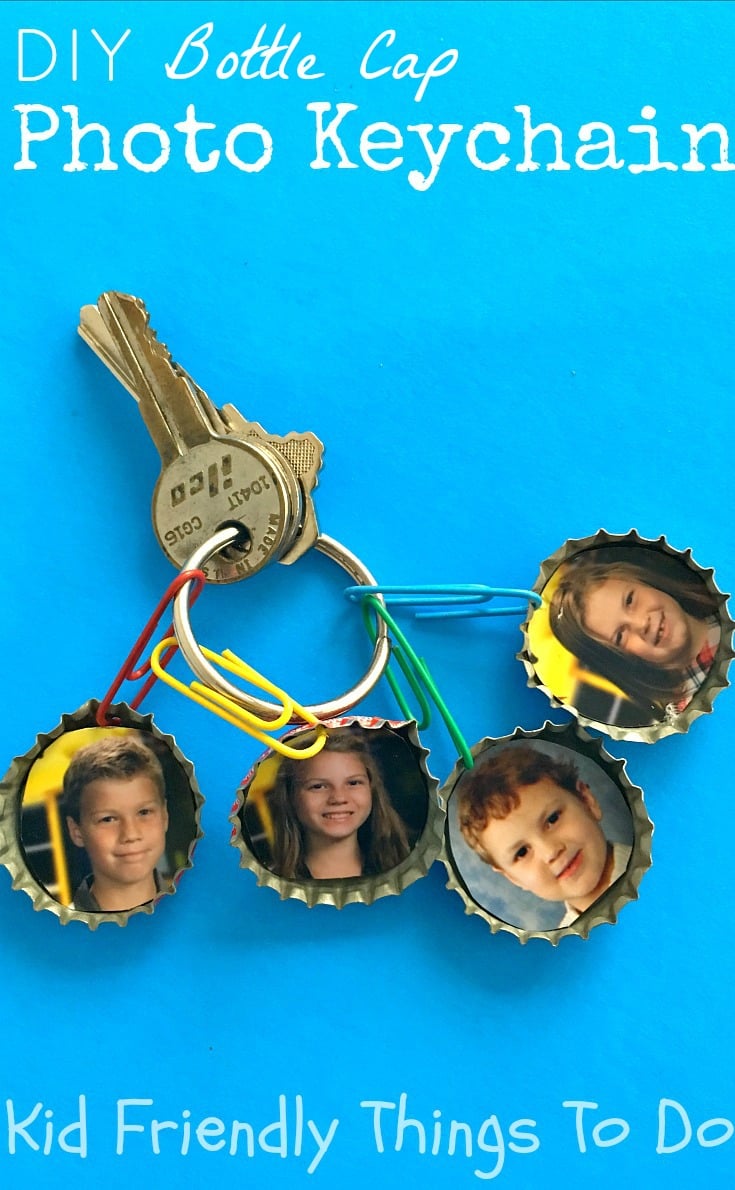 DIY Keepsake Photo Key Chain Craft - So sweet and Perfect for a gift on Mother's Day or Father's Day.  Also a great grandparent Christmas or birthday gift! KidFriendlyThingsToDo.com
