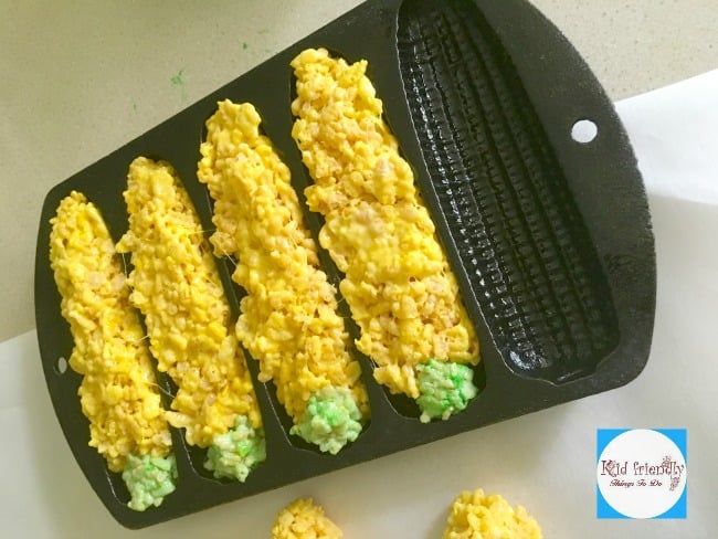 Corn on the Cob Rice Krispies Treats Fun Food for Summer! For a family picnic, Memorial Day, Labor Day and Fourth of July! Kidac FriendlyThingsToDo.com