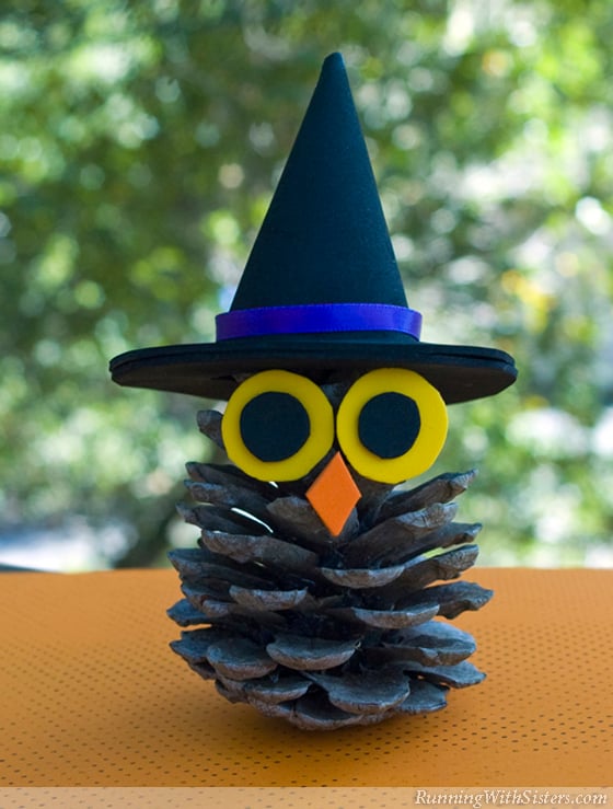 30 + Halloween Crafts and Games for Kids. Great ideas for parties and celebrations - www.kidfriendlythingstodo.com