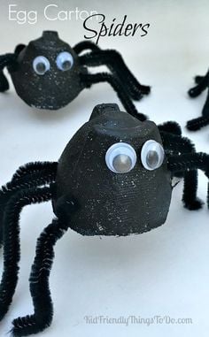 30 + Halloween Crafts and Games for Kids. Great ideas for parties and celebrations - www.kidfriendlythingstodo.com