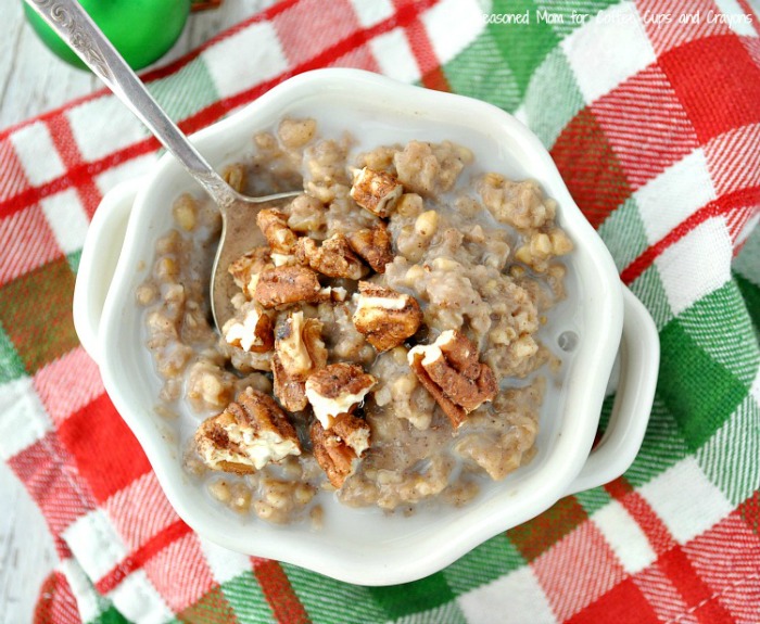 Over 20 Christmas and New Years Morning Slow Cooker - Crock Pot Breakfast recipes! www.kidfriendlythingstodo.com