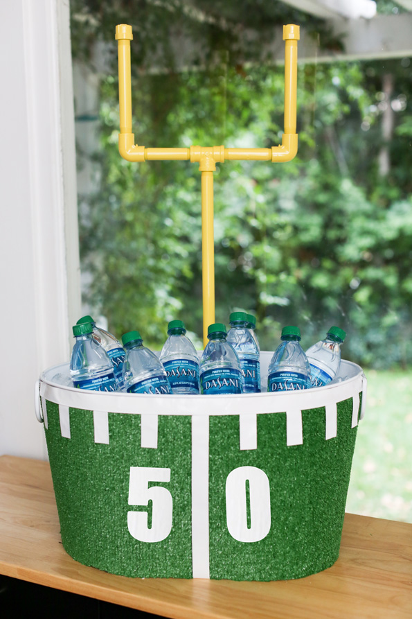 Over 23 Ideas for a fun Football Party With Kids - Decorations, Recipes, Games, & More! - fun and easy ideas. www.kidfriendlythingstodo.com