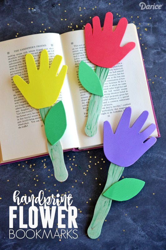 Over 15 Mother's Day Crafts the kids can make as gifts for mom - www.kidfriendlythingstodo.com