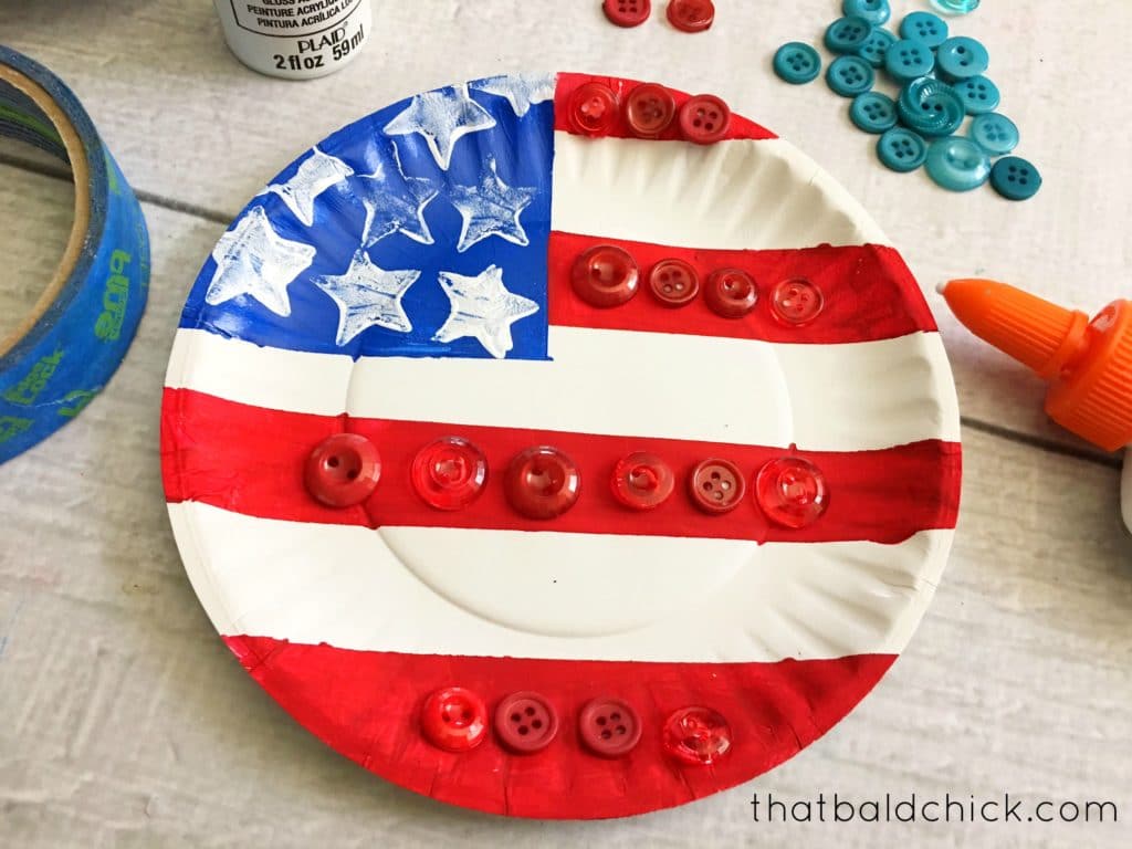paper plate flag