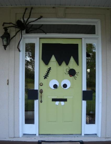 Over 17 Super Fun Halloween Themed Front Door and Porch Ideas - Fun DIY Decorations for Halloween - www.kidfriendlythingstodo.com