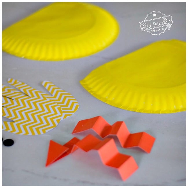 Hand Tracing Chicken Paper Plate Craft