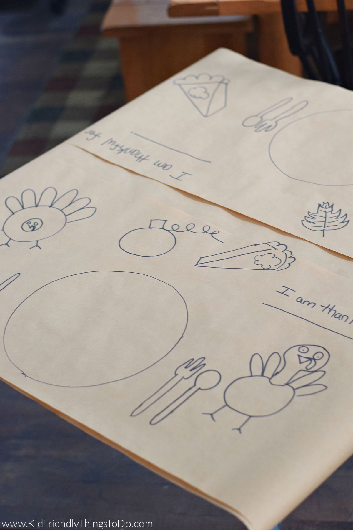 DIY Thanksgiving tablecloth for kids