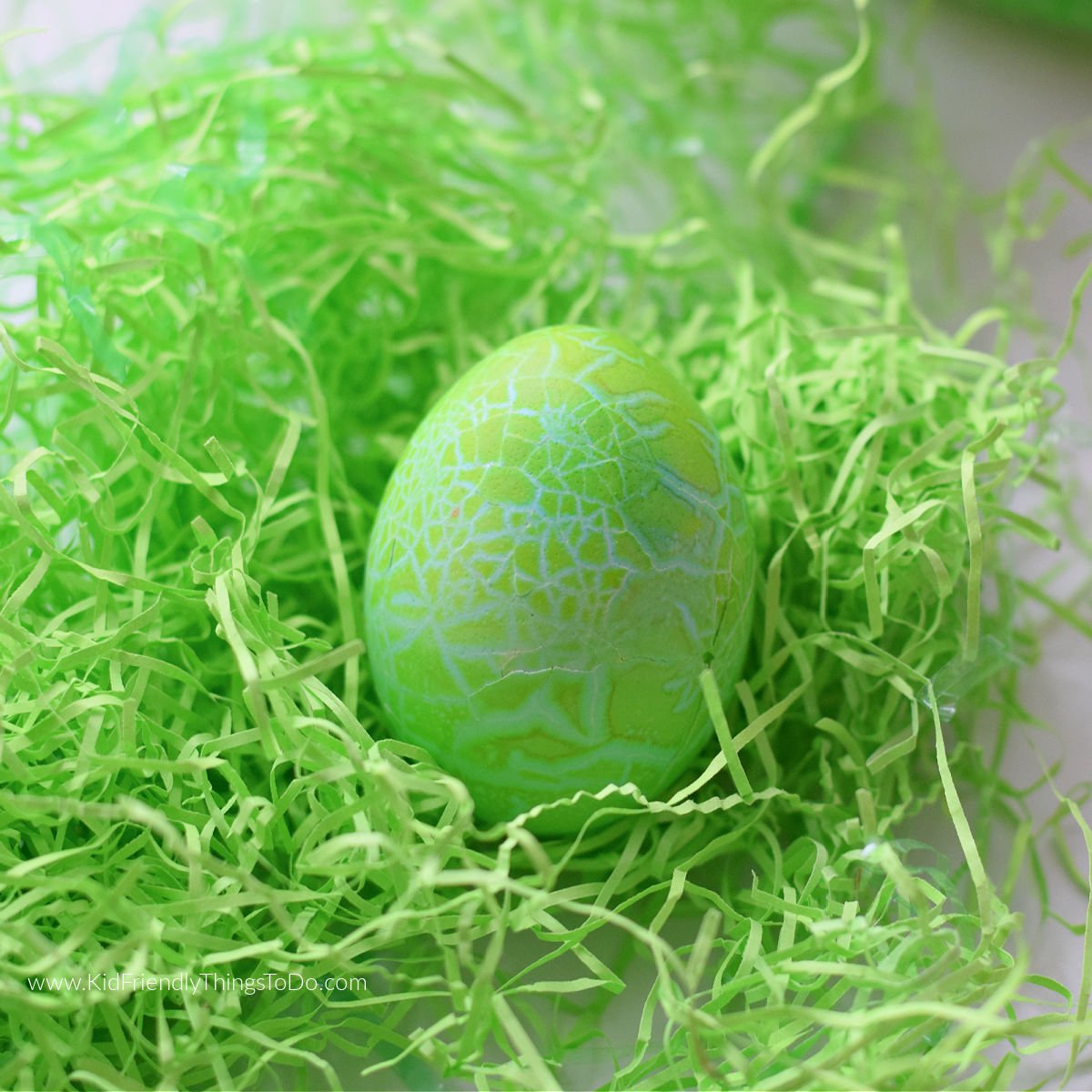 dinosaur egg Easter egg idea