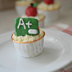 chalkboard teacher cupcake idea
