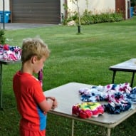 Tie dye project with kids, A fun thing to do with kids, A fun thing to do with kids in CT, A fun thing to do with kids in MA, A fun thing to do with kid in RI, Craft with kids