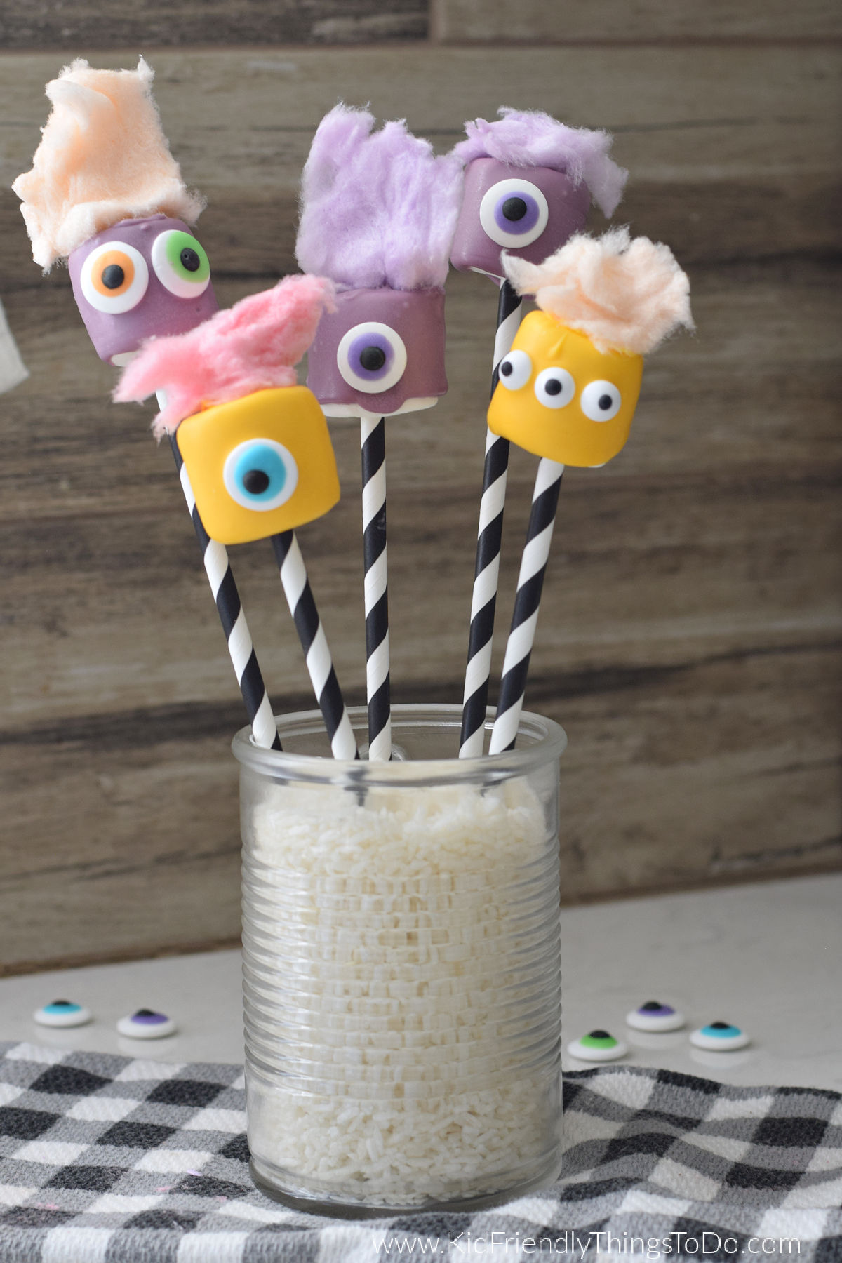 monster marshmallow pops 
