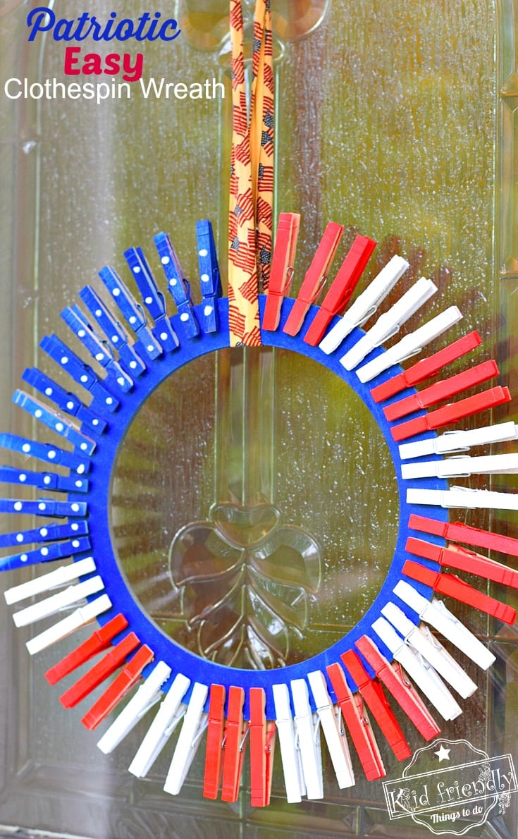 Easy 4th of July DIY Clothespin wreath. fun to do with the kids! Make a clothespin patriotic wreath for summer fun and a great decoration - www.kidfriendlythingstodo.com Memorial Day and Labor Day craft