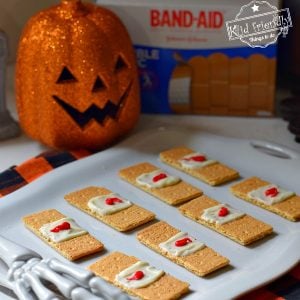 Read more about the article Make Graham Cracker Band-Aids {A Fun Halloween Treat} | Kid Friendly Things To Do