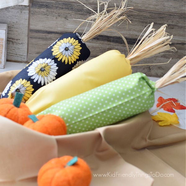 Indian corn Thanksgiving craft idea