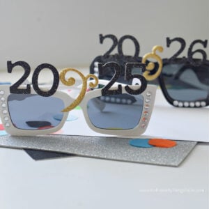 DIY party glasses for New Year's Eve