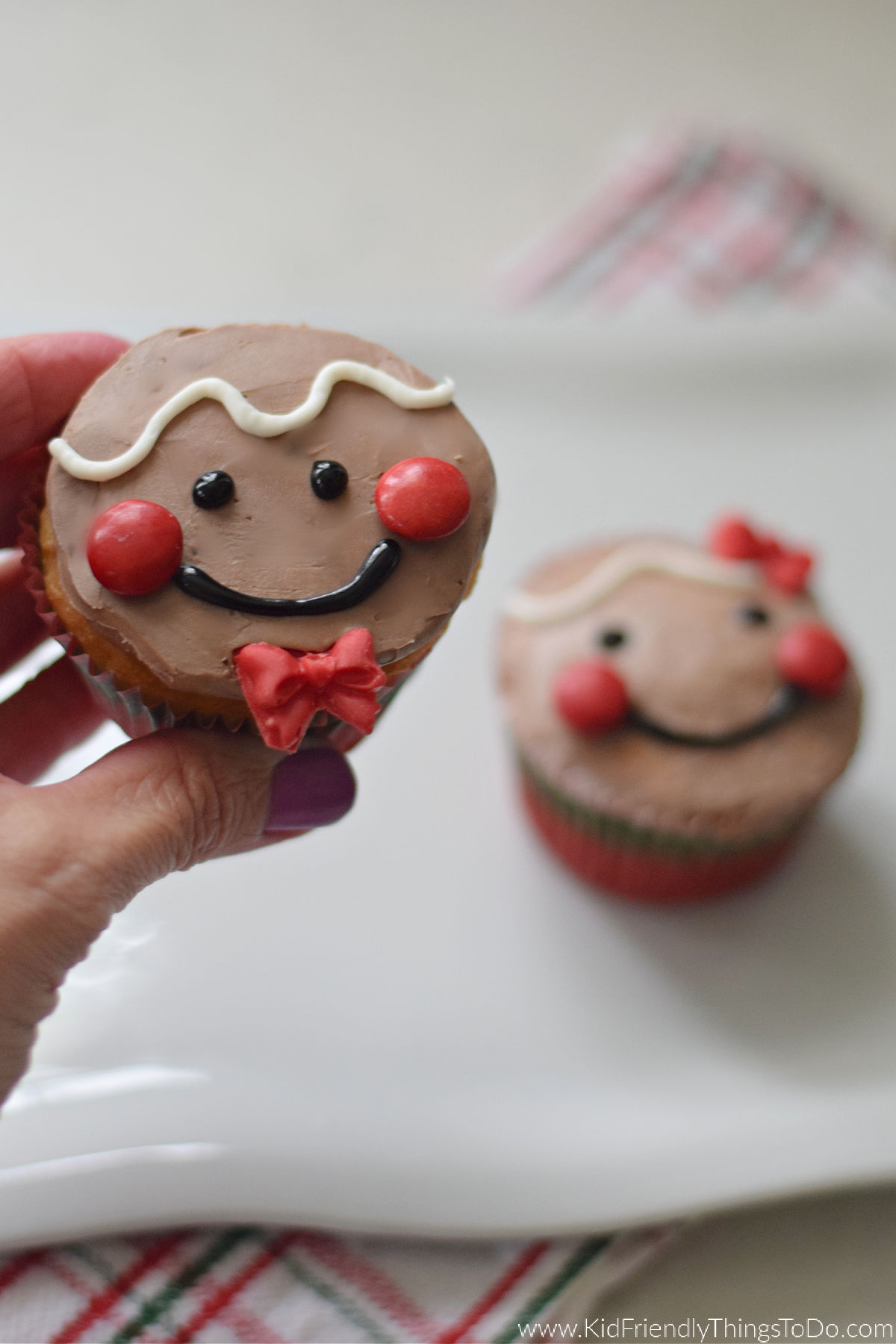 gingerbread boy cupcake for Christmas 