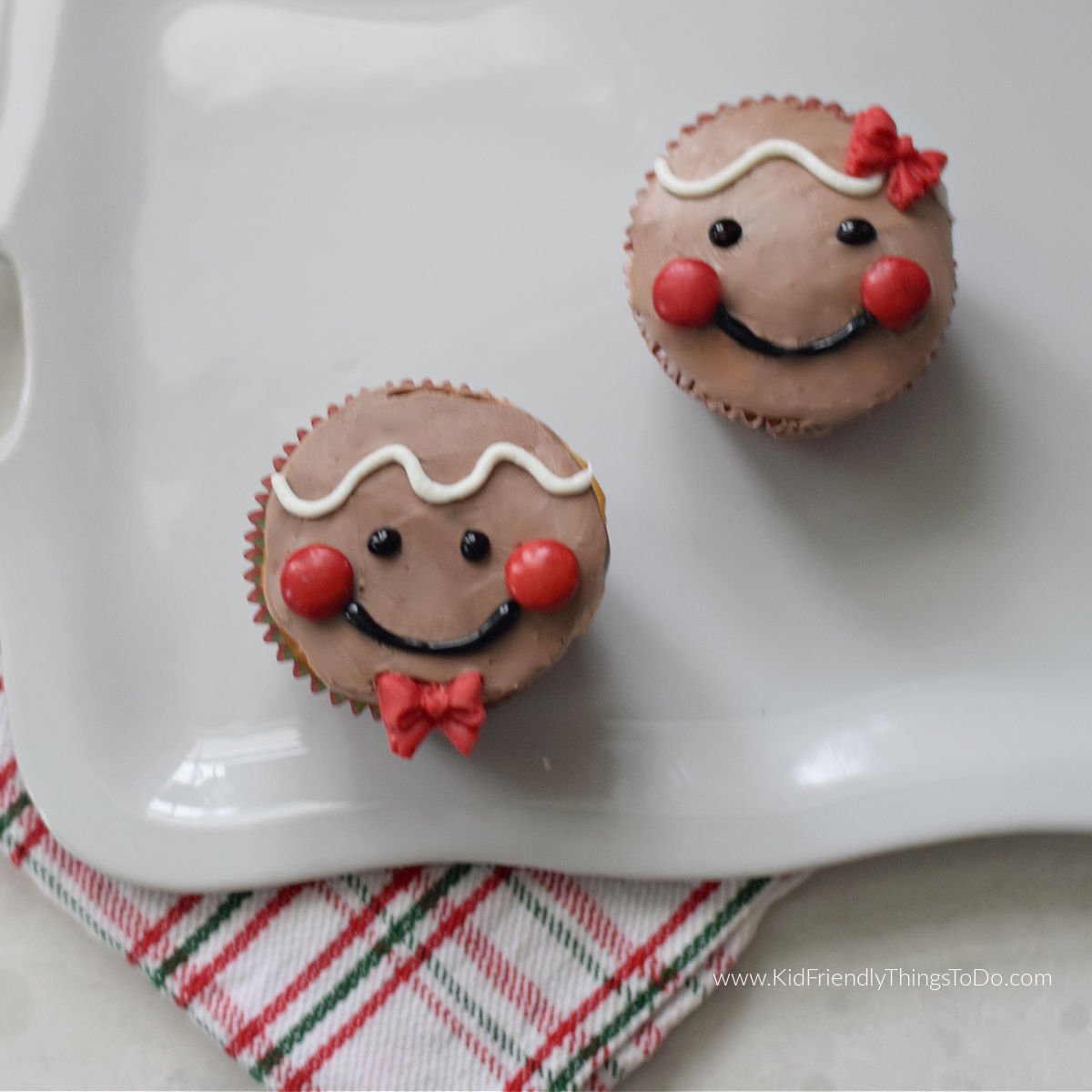 gingerbread boy and girl cupcakes for Christmas