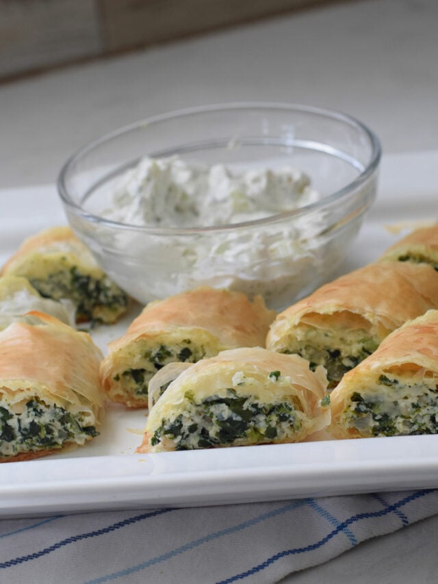 Spinach and Feta Phyllo Rolls – Story