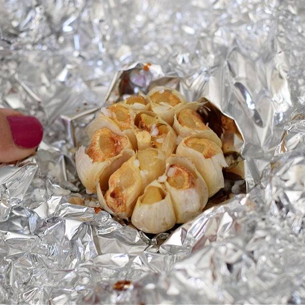 Read more about the article How To Make Roasted Garlic | Kid Friendly Things To Do