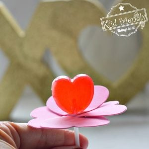 Easy & Sweet Lollipop Flower Craft that Kids can Make from Home  | Kid Friendly Things To Do