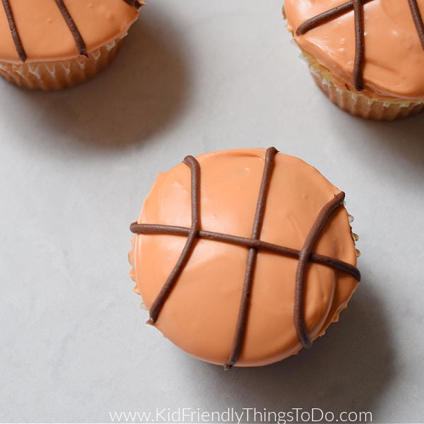 basketball cupcakes