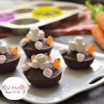 Bunny Butt Brownies! A cute and simple Easter dessert treat for kids and adults. www.kidfriendlythingstod.com