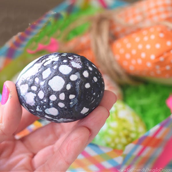 how to dye spotted eggs for Easter