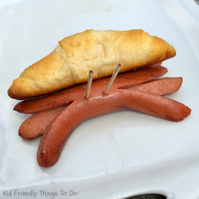 You are currently viewing A Hermit Crab Hot Dog – Fun Food Idea For The Grill!