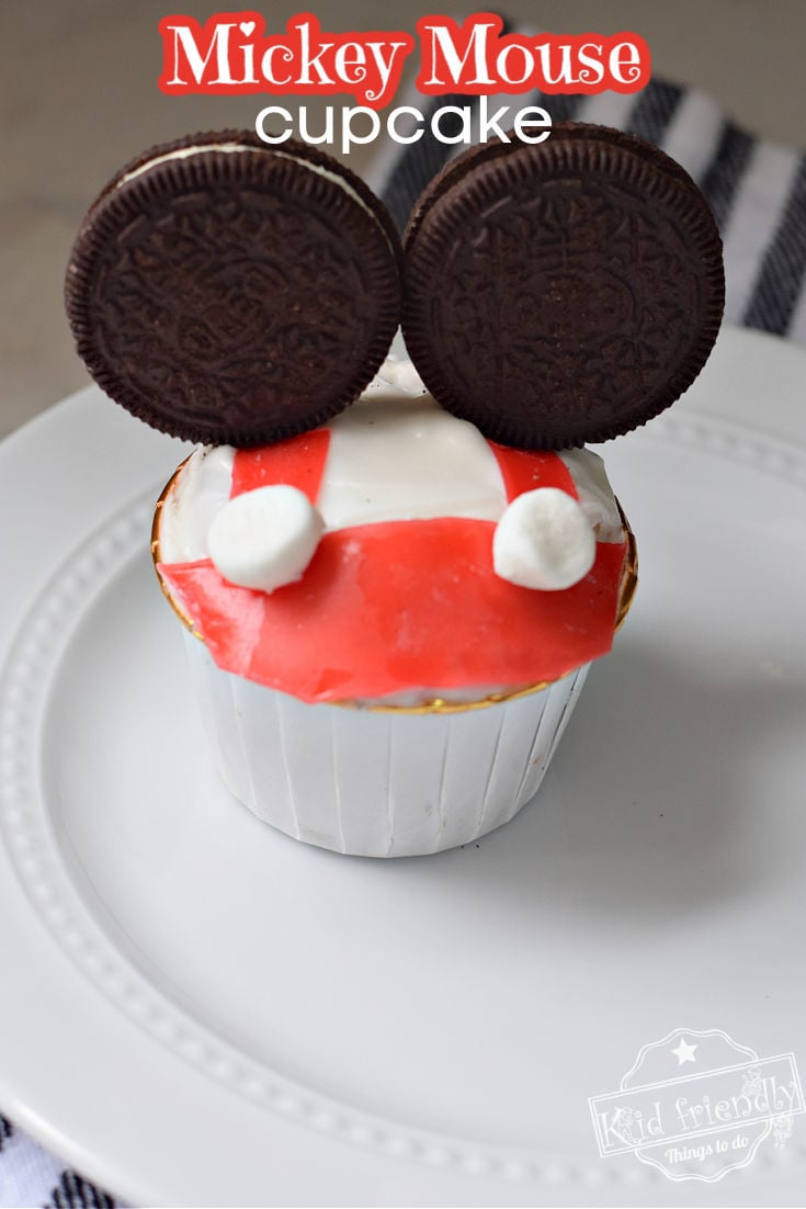 Mickey Mouse Disney Christmas Cupcakes For The Holidays