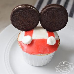 easy to make Mickey Mouse cupcakes