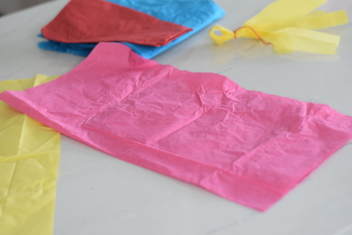 making tissue paper banner 
