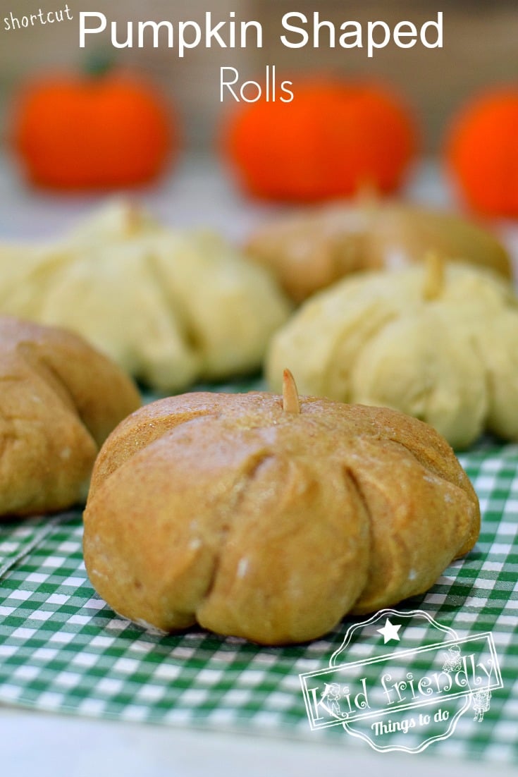 pumpkin shaped dinner rolls