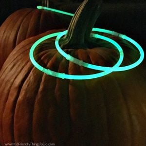 glow in the dark Halloween game ring toss