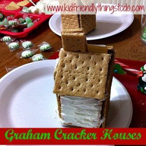 Read more about the article Make Graham Cracker Houses for Christmas