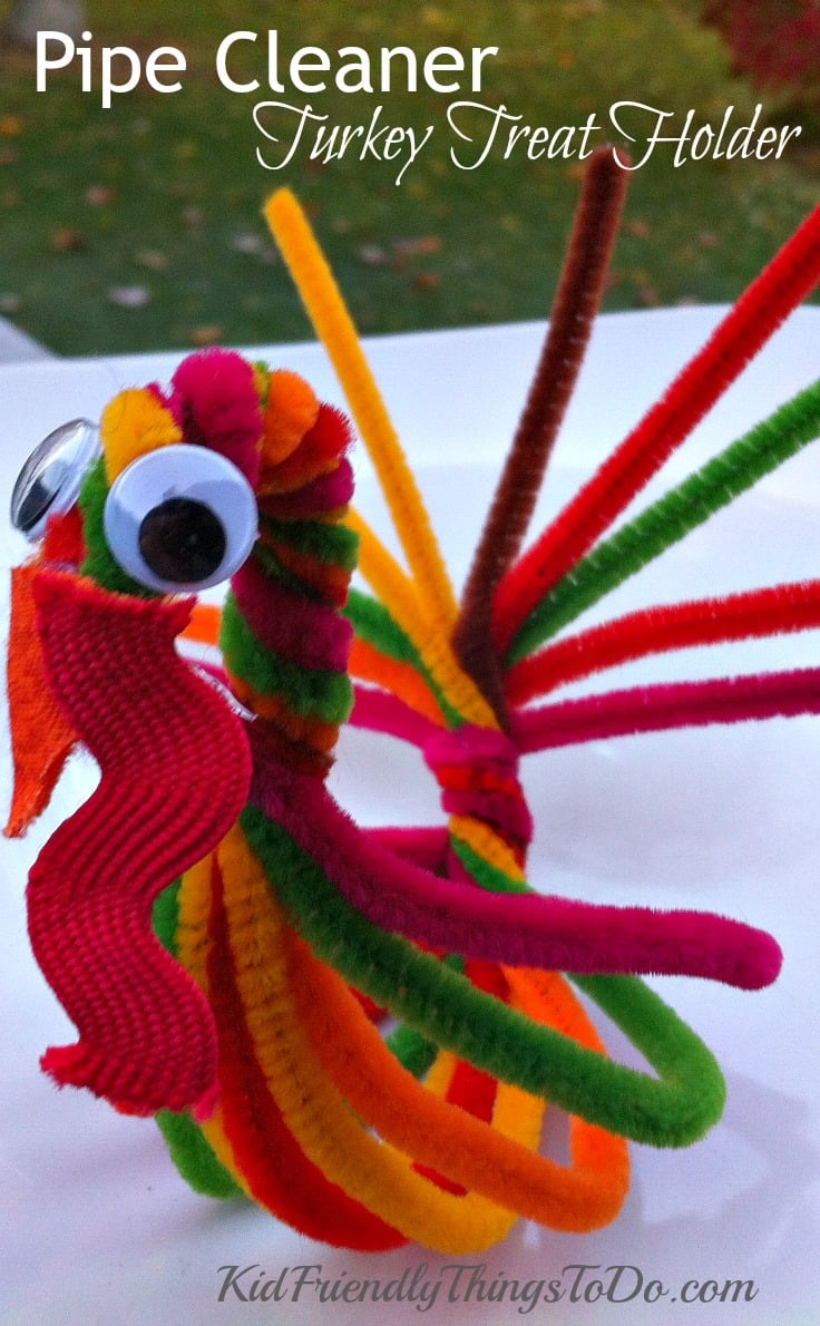 You are currently viewing Pipe Cleaner Turkey For a Treat Holder and Thanksgiving Craft