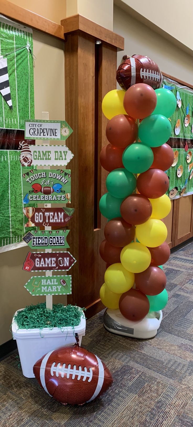 football balloon pillar 