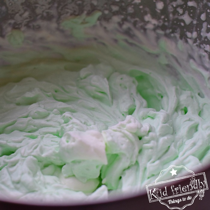 how to make an irish cream mint trifle
