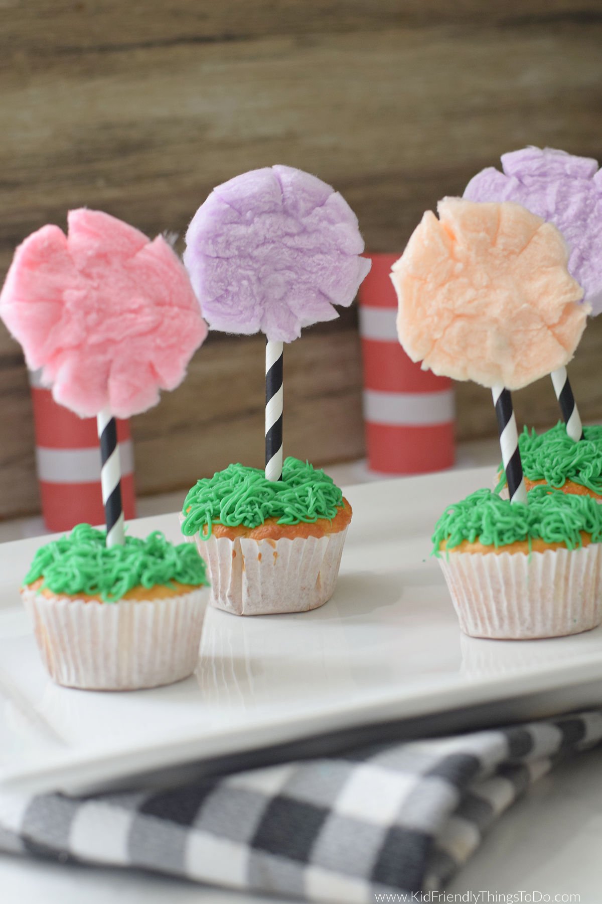 Truffula tree cupcakes 