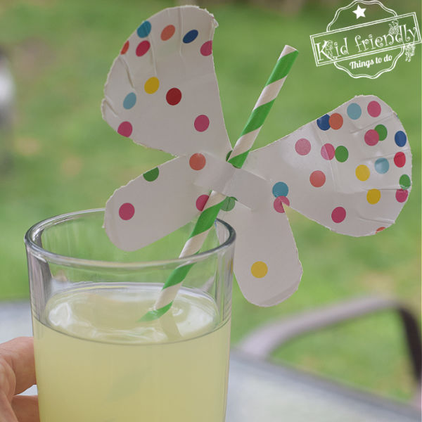 You are currently viewing DIY Butterfly Straw Craft {For Fun Summer Drinks} – Kid Friendly Things To Do