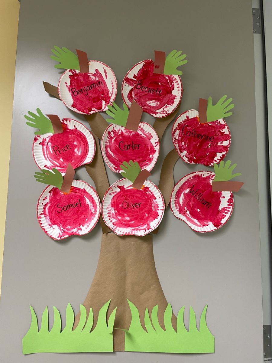 apple handprint paper plate crafts 