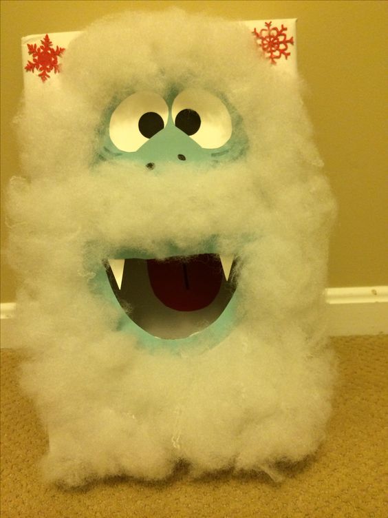 abominable snowman toss Christmas game 