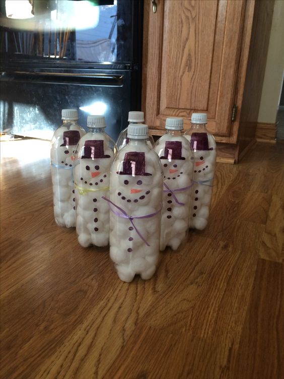 snowman bowling Christmas game to play 
