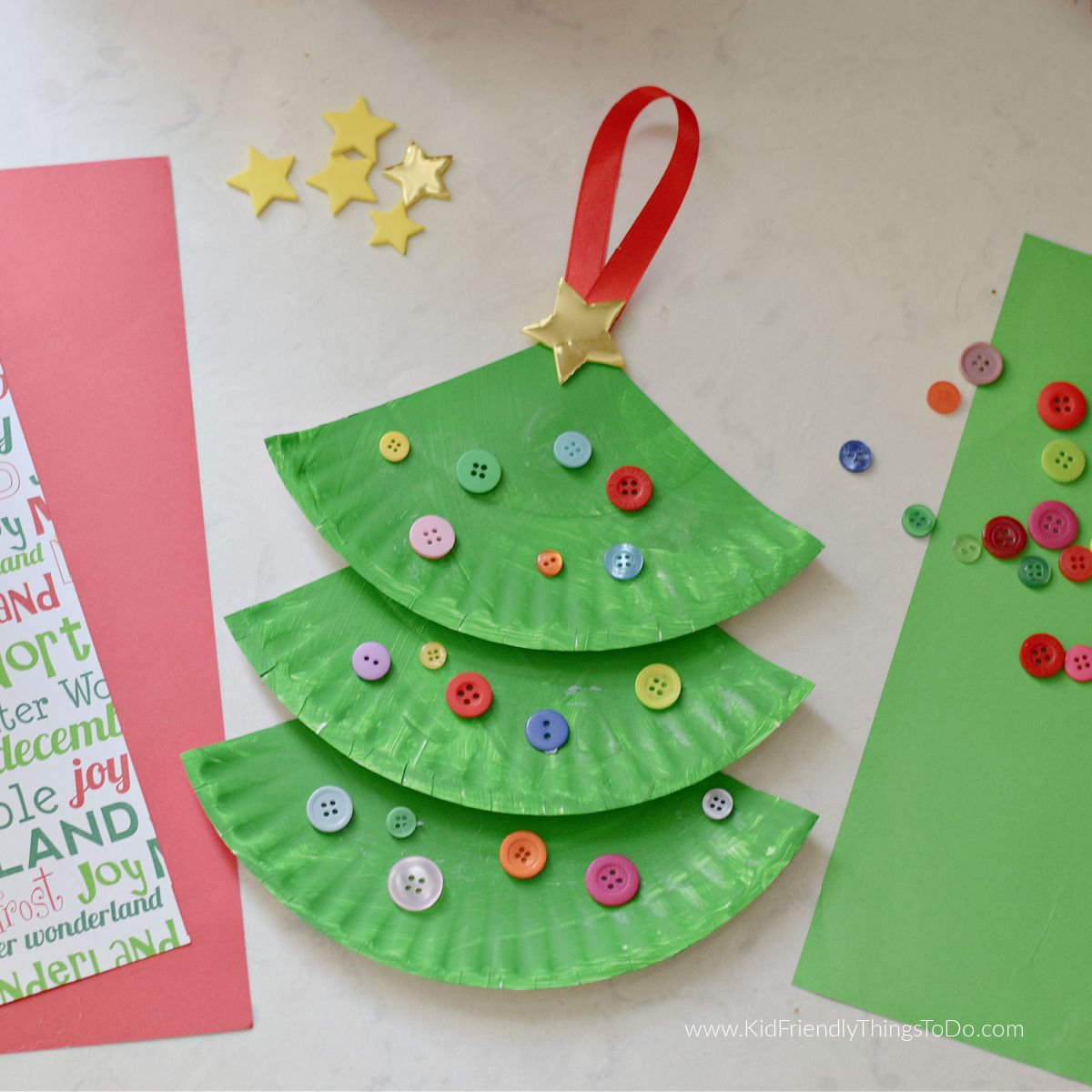 paper plate Christmas tree